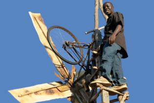 William_Kamkwamba & his windmill